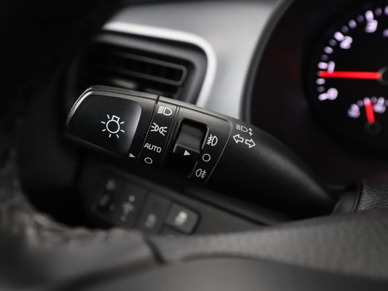 Kia Stonic kamera Bluetooth klima tempomat niski przebieg