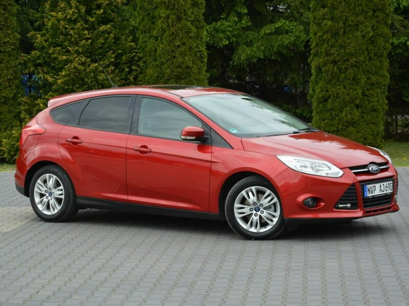 Ford Focus Titanium Race Red Ledy Alu16 z Niemiec Aso Piękny Mk3 (2010-2018)