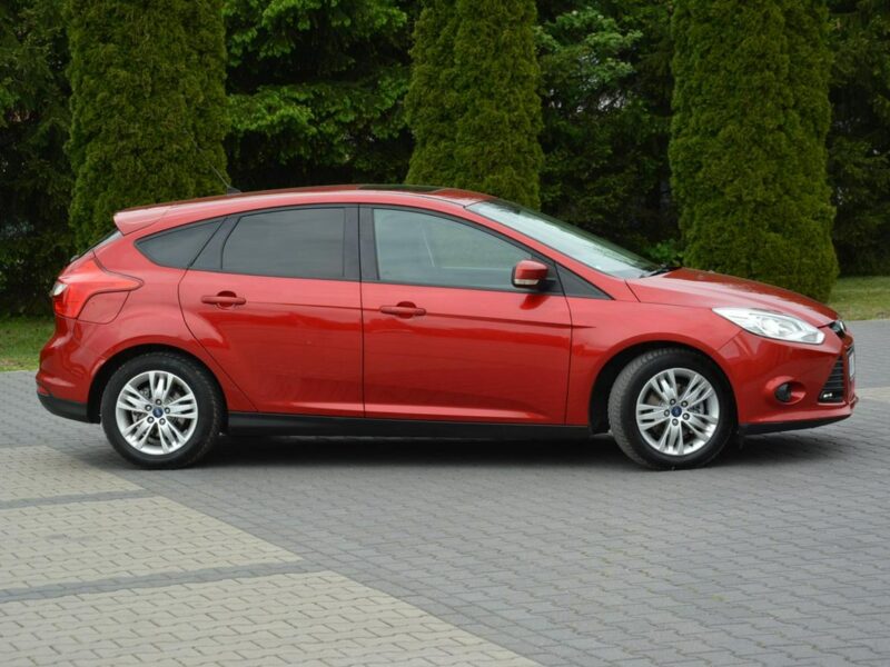 Ford Focus Titanium Race Red Ledy Alu16 z Niemiec Aso Piękny Mk3 (2010-2018)