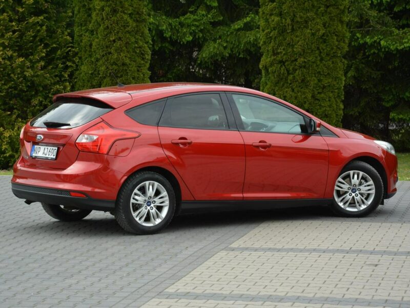 Ford Focus Titanium Race Red Ledy Alu16 z Niemiec Aso Piękny Mk3 (2010-2018)