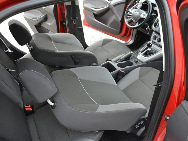 Ford Focus Titanium Race Red Ledy Alu16 z Niemiec Aso Piękny Mk3 (2010-2018)