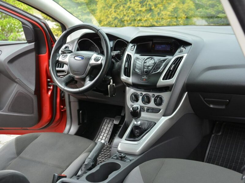 Ford Focus Titanium Race Red Ledy Alu16 z Niemiec Aso Piękny Mk3 (2010-2018)