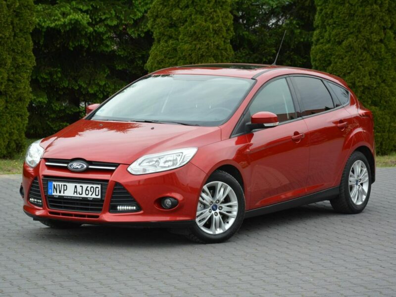 Ford Focus Titanium Race Red Ledy Alu16 z Niemiec Aso Piękny Mk3 (2010-2018)