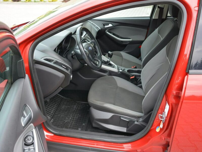 Ford Focus Titanium Race Red Ledy Alu16 z Niemiec Aso Piękny Mk3 (2010-2018)
