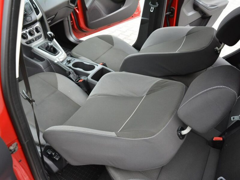 Ford Focus Titanium Race Red Ledy Alu16 z Niemiec Aso Piękny Mk3 (2010-2018)