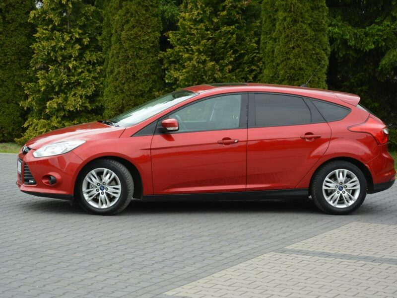 Ford Focus Titanium Race Red Ledy Alu16 z Niemiec Aso Piękny Mk3 (2010-2018)
