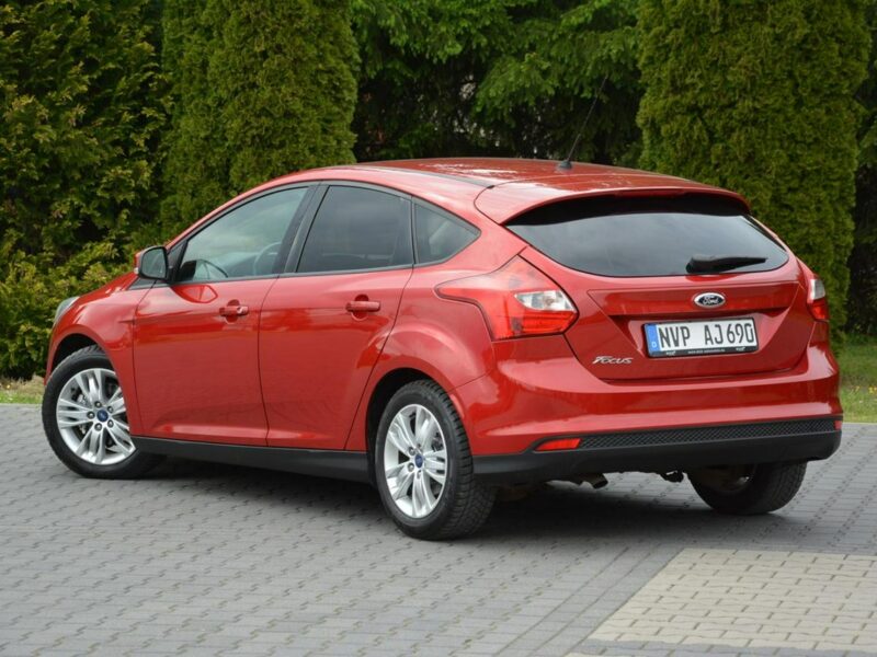 Ford Focus Titanium Race Red Ledy Alu16 z Niemiec Aso Piękny Mk3 (2010-2018)
