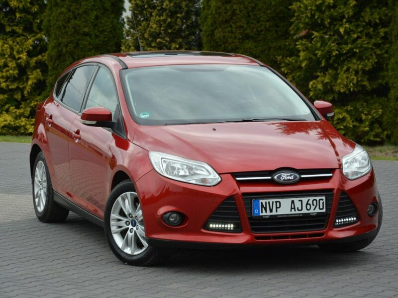 Ford Focus Titanium Race Red Ledy Alu16 z Niemiec Aso Piękny Mk3 (2010-2018)