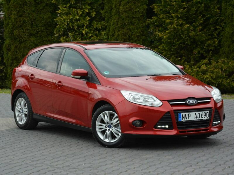 Ford Focus Titanium Race Red Ledy Alu16 z Niemiec Aso Piękny Mk3 (2010-2018)