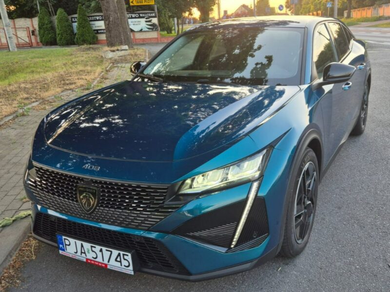 Peugeot 408 R4 1.6l PHEV 225 KM Plug-In Hybrid Przebieg: 9800 km