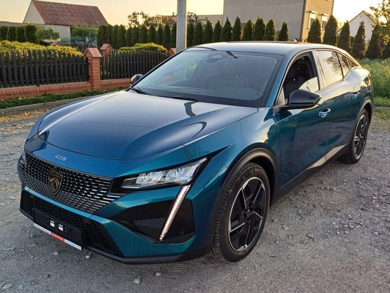 Peugeot 408 R4 1.6l PHEV 225 KM Plug-In Hybrid Przebieg: 9800 km