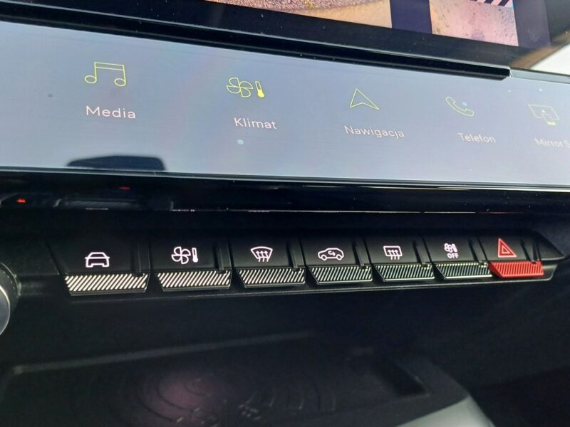 Peugeot 408 R4 1.6l PHEV 225 KM Plug-In Hybrid Przebieg: 9800 km