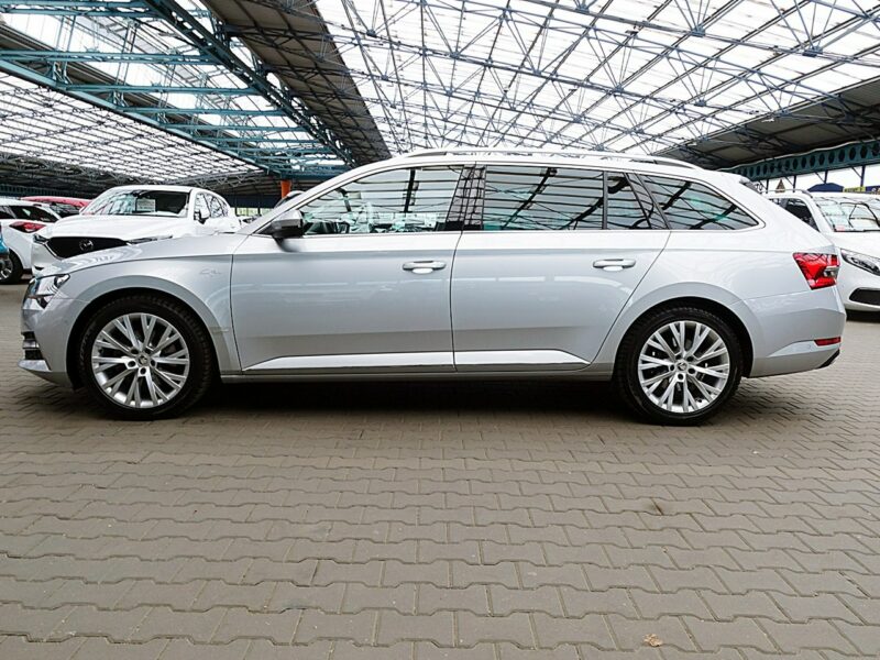 Škoda Superb Laurin&Klement AUTOMAT ACC GWARANCJA 1wł Kraj Bezwyp Serwisowany F23% III (2015-2023)