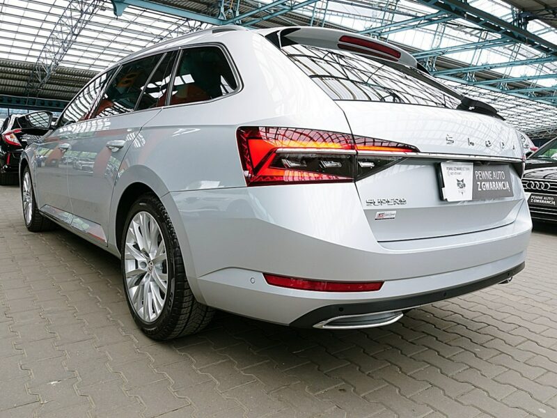 Škoda Superb Laurin&Klement AUTOMAT ACC GWARANCJA 1wł Kraj Bezwyp Serwisowany F23% III (2015-2023)