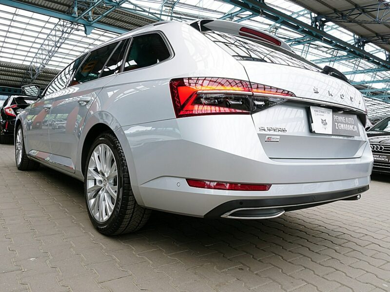 Škoda Superb Laurin&Klement AUTOMAT ACC GWARANCJA 1wł Kraj Bezwyp Serwisowany F23% III (2015-2023)