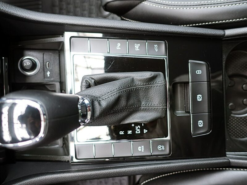 Škoda Superb Laurin&Klement AUTOMAT ACC GWARANCJA 1wł Kraj Bezwyp Serwisowany F23% III (2015-2023)