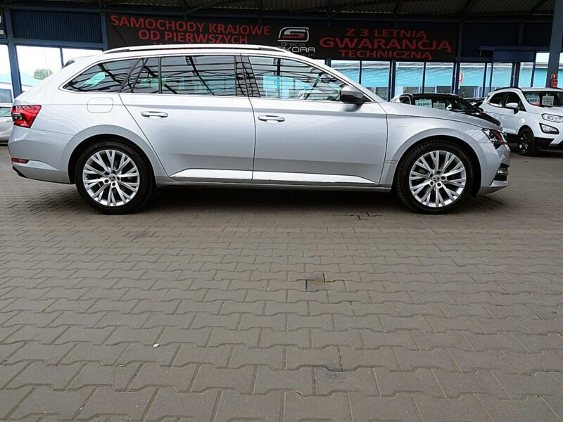 Škoda Superb Laurin&Klement AUTOMAT ACC GWARANCJA 1wł Kraj Bezwyp Serwisowany F23% III (2015-2023)