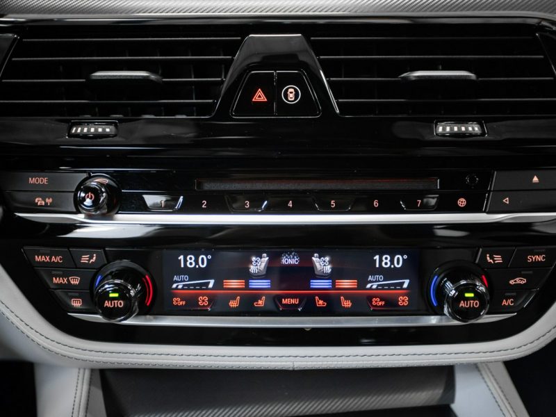 BMW M5 Salon Polska. Ceramika, Bowers, Karbon. Masaże. FV23% F90