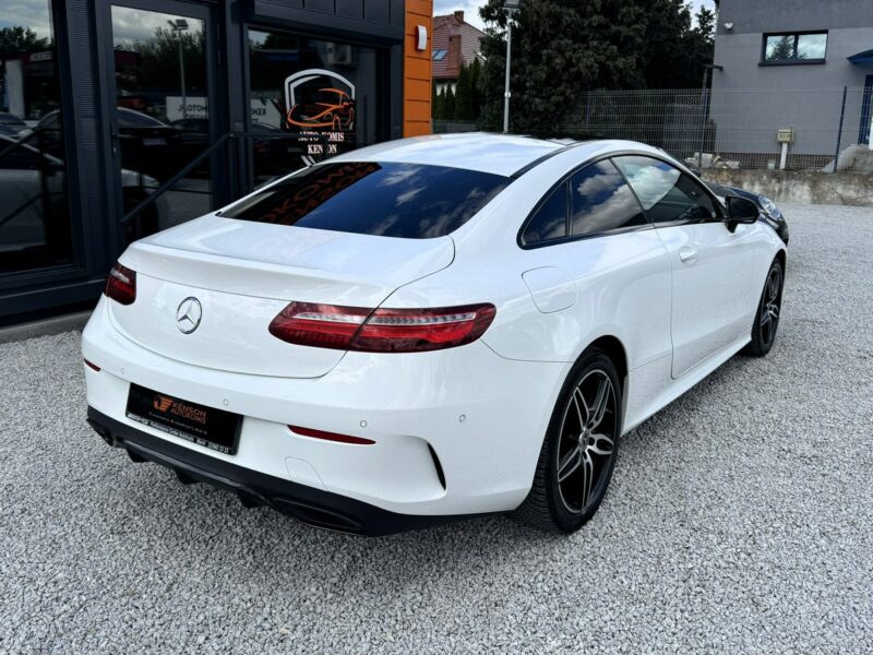 Mercedes E 220 Polski Salon, Pełny serwis, Panorama dach, Kamera cofania, LED, AMG W213 (2016-)