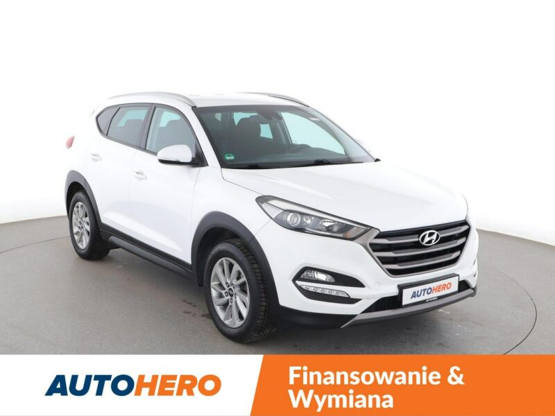 Hyundai Tucson navi klima auto grzane fotele i kierownica kamera i czujniki parkowani III (2015-2020)