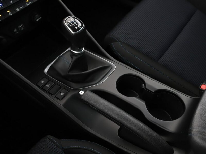 Hyundai Tucson navi klima auto grzane fotele i kierownica kamera i czujniki parkowani III (2015-2020)