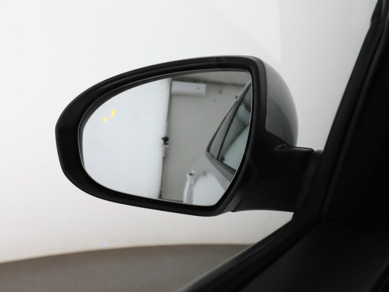 Hyundai Tucson navi klima auto grzane fotele i kierownica kamera i czujniki parkowani III (2015-2020)