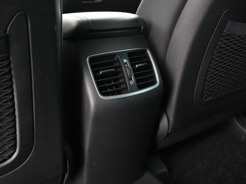 Hyundai Tucson navi klima auto grzane fotele i kierownica kamera i czujniki parkowani III (2015-2020)