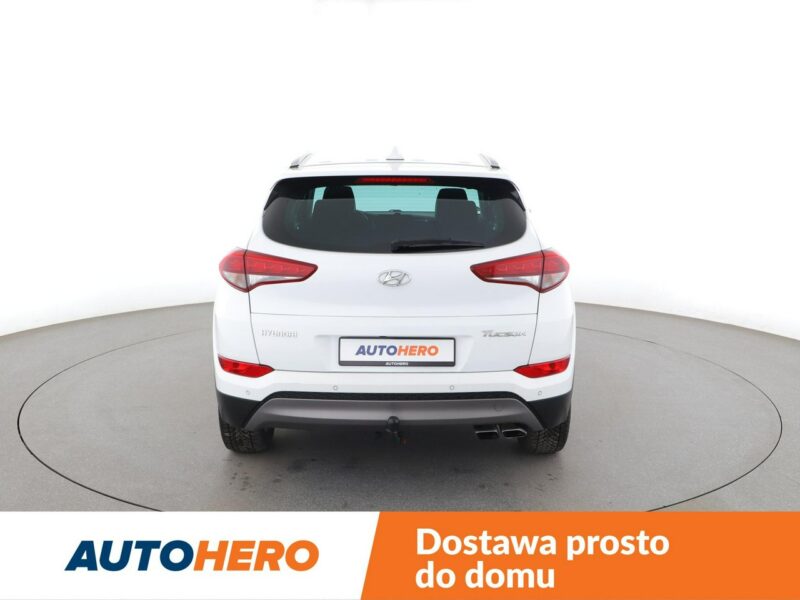 Hyundai Tucson navi klima auto grzane fotele i kierownica kamera i czujniki parkowani III (2015-2020)