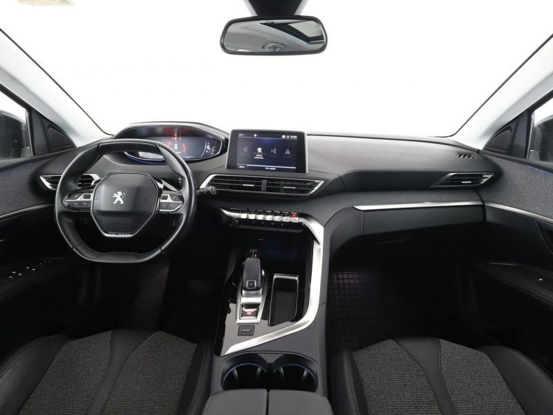 Peugeot 3008 Allure automat panorama navi virtual kamera tempomat LED II (2016-)