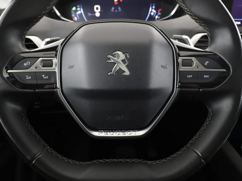 Peugeot 3008 Allure automat panorama navi virtual kamera tempomat LED II (2016-)