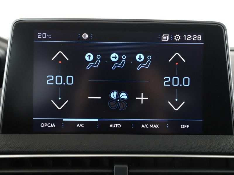 Peugeot 3008 Allure automat panorama navi virtual kamera tempomat LED II (2016-)