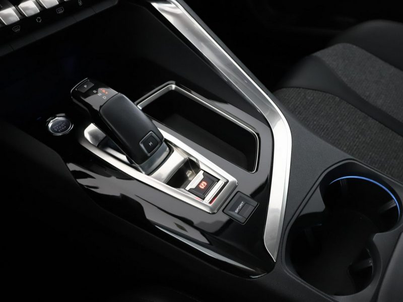 Peugeot 3008 Allure automat panorama navi virtual kamera tempomat LED II (2016-)