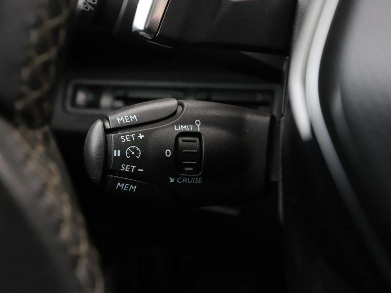 Peugeot 3008 Allure automat panorama navi virtual kamera tempomat LED II (2016-)