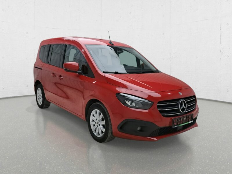 Mercedes T 180 d