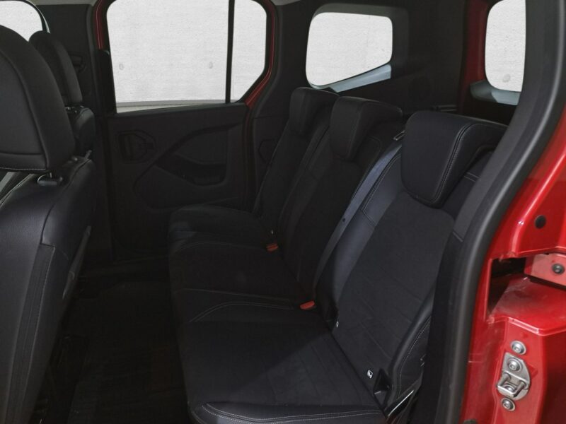 Mercedes T 180 d