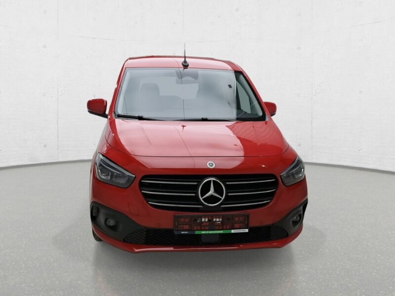 Mercedes T 180 d