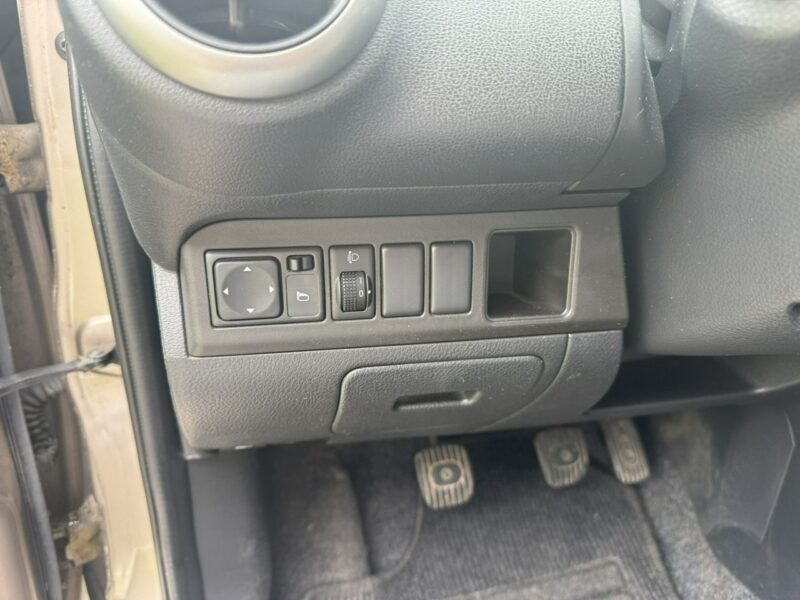 Nissan Note 1.4 Benzyna | Serwisowany | Gwarancja | Bogate wyposażenie | Zadbany I (2005-2013)