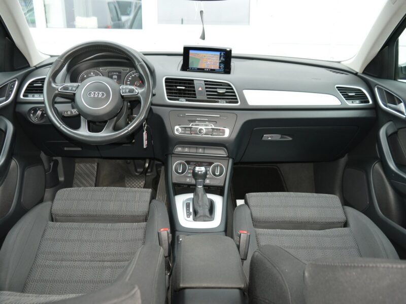 Audi Q3 2.0TDI Ultra S-Tronic 100% bezwypadkowy Bi-Xenon LED Navi NOWY ROZRZĄD I (2011-2018)