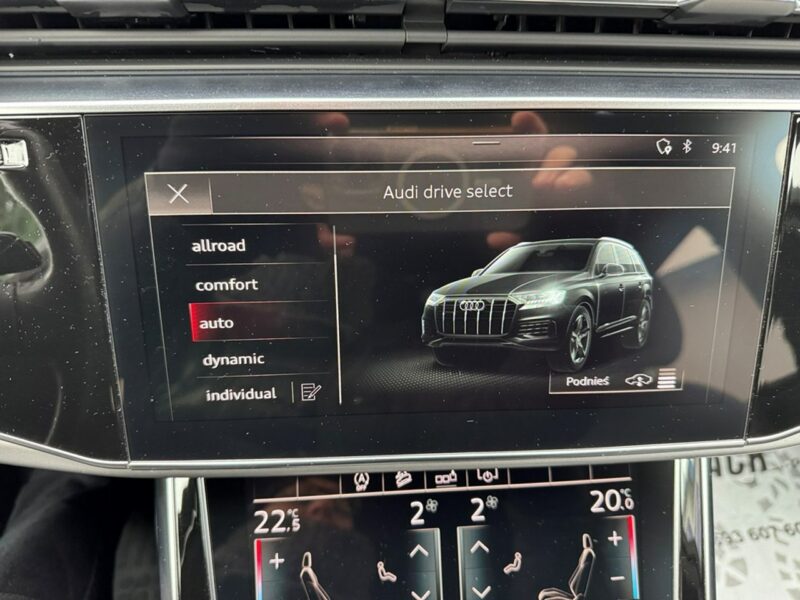 Audi Q7 Salon Polska - Bezwypadkowy - Gwarancja 12 miesięcy - 7 osobowy III (2015-)