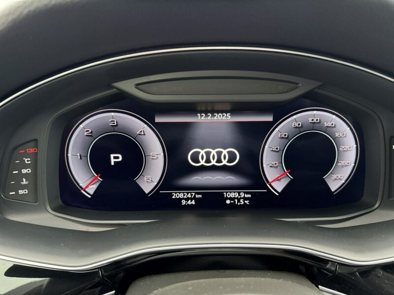 Audi Q7 Salon Polska - Bezwypadkowy - Gwarancja 12 miesięcy - 7 osobowy III (2015-)