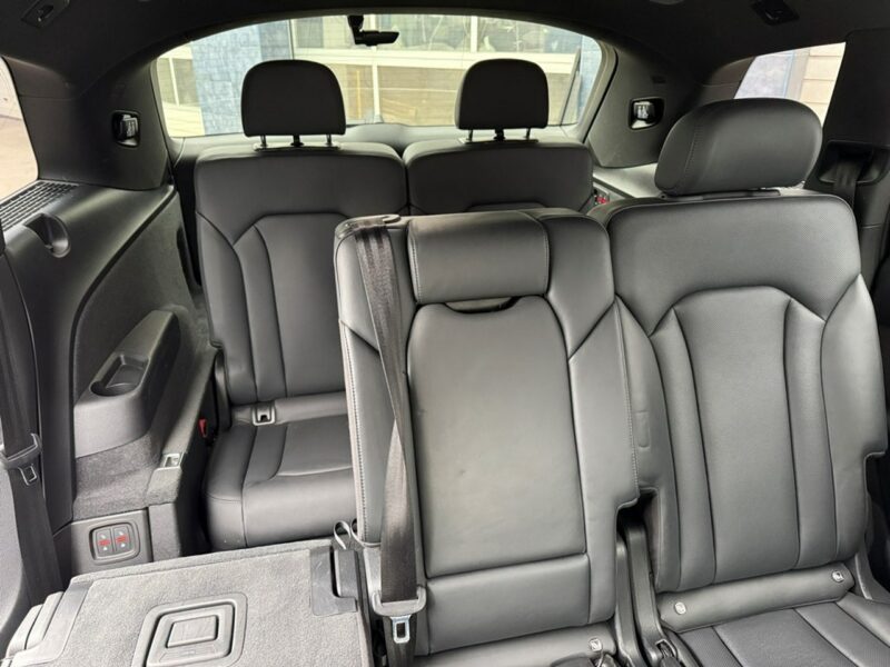 Audi Q7 Salon Polska - Bezwypadkowy - Gwarancja 12 miesięcy - 7 osobowy III (2015-)