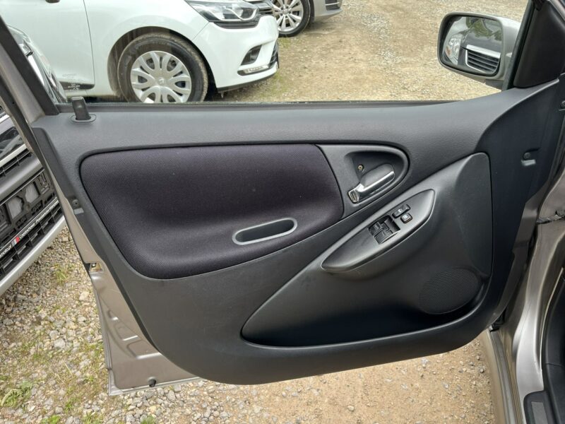 Toyota Yaris 1.5TS SPORT 1wł Klima El szyby Bez Rdzy Stan BDB Bezwypadk OPłacony I (1999-2005)