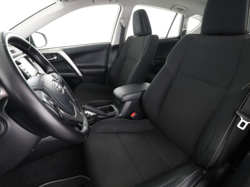 Toyota RAV-4 Dynamic navi kamera BiLED Bluetooth tempomat IV (2012-)