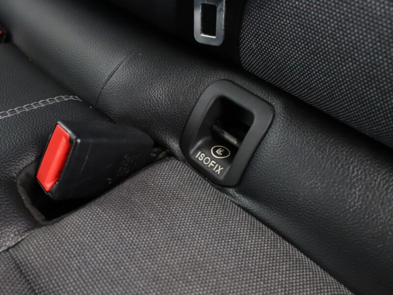 Mercedes GLA 200 Automat Bi-Xenon PDC Klima auto Grzane fotele