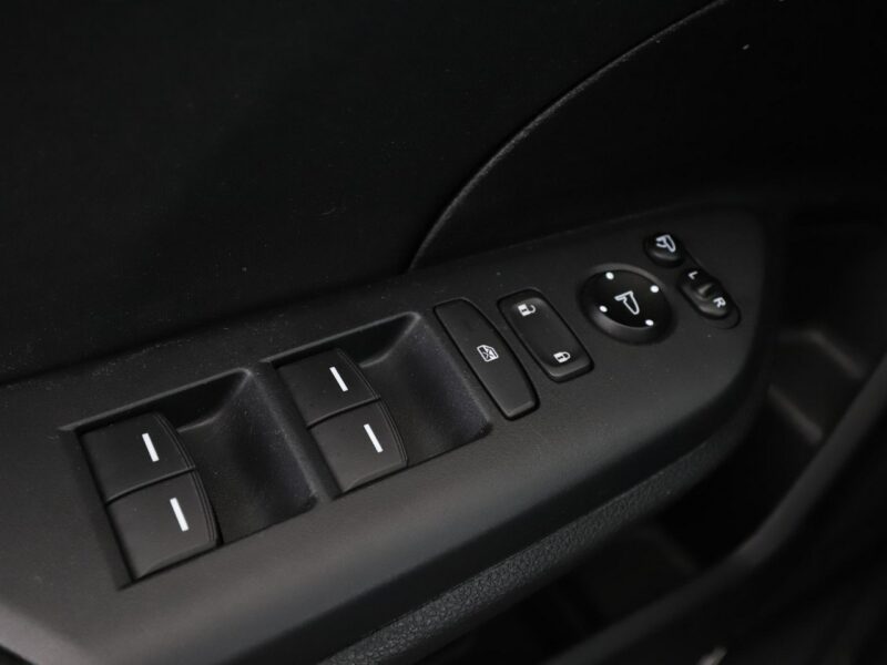 Honda Civic kam.cofania Navi podg.fotele tempomat aut.klima X (2017-2021)
