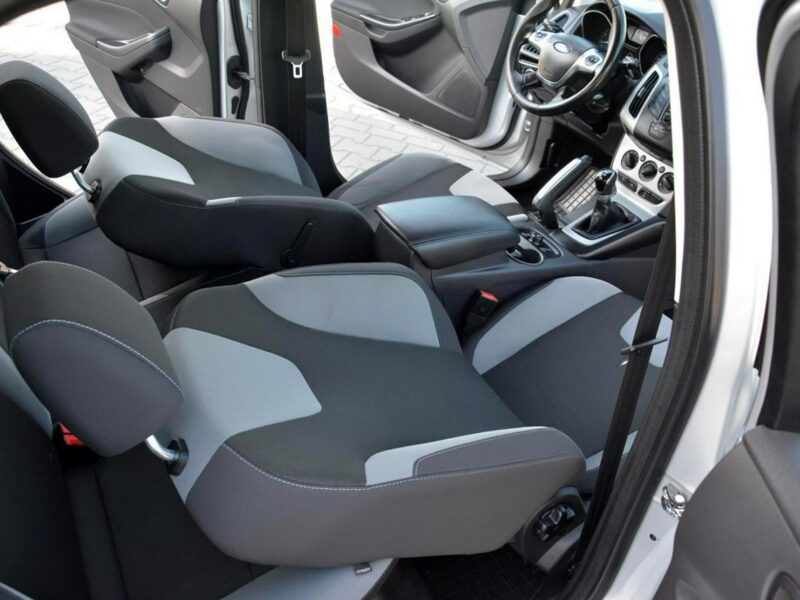 Ford Focus 152 tyś przebiegu Wymieniony Rozrząd Nowe Opony Grz. Fotele Aso Ford Mk3 (2010-2018)