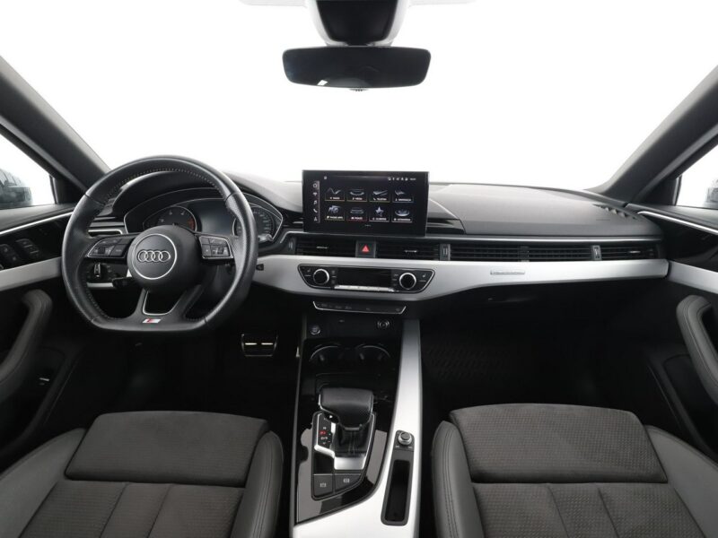 Audi A4 S-tronic quattro S-Line navi grzane fotele ACC LED kamera alcantara B9 (2015-)