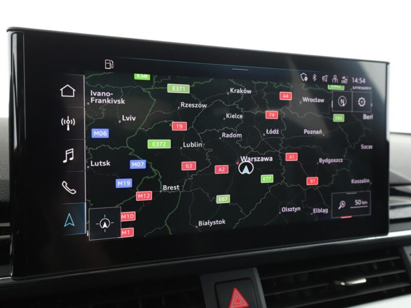 Audi A4 S-tronic quattro S-Line navi grzane fotele ACC LED kamera alcantara B9 (2015-)
