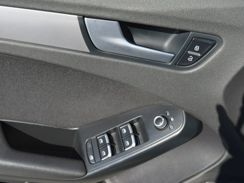 Audi A4 2.0 TDI LIFT Serwis NAVI Bluetooth B8 (2007-2015)