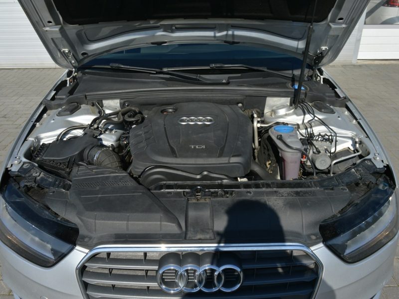 Audi A4 2.0 TDI LIFT Serwis NAVI Bluetooth B8 (2007-2015)